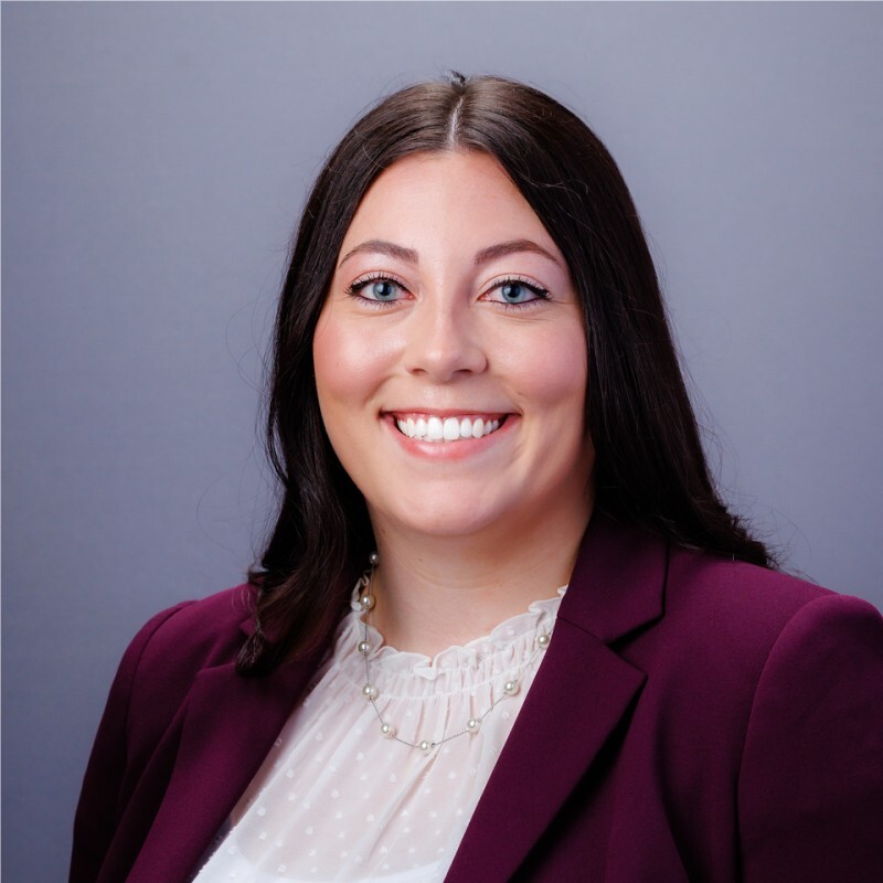 Headshot Angela Irwin